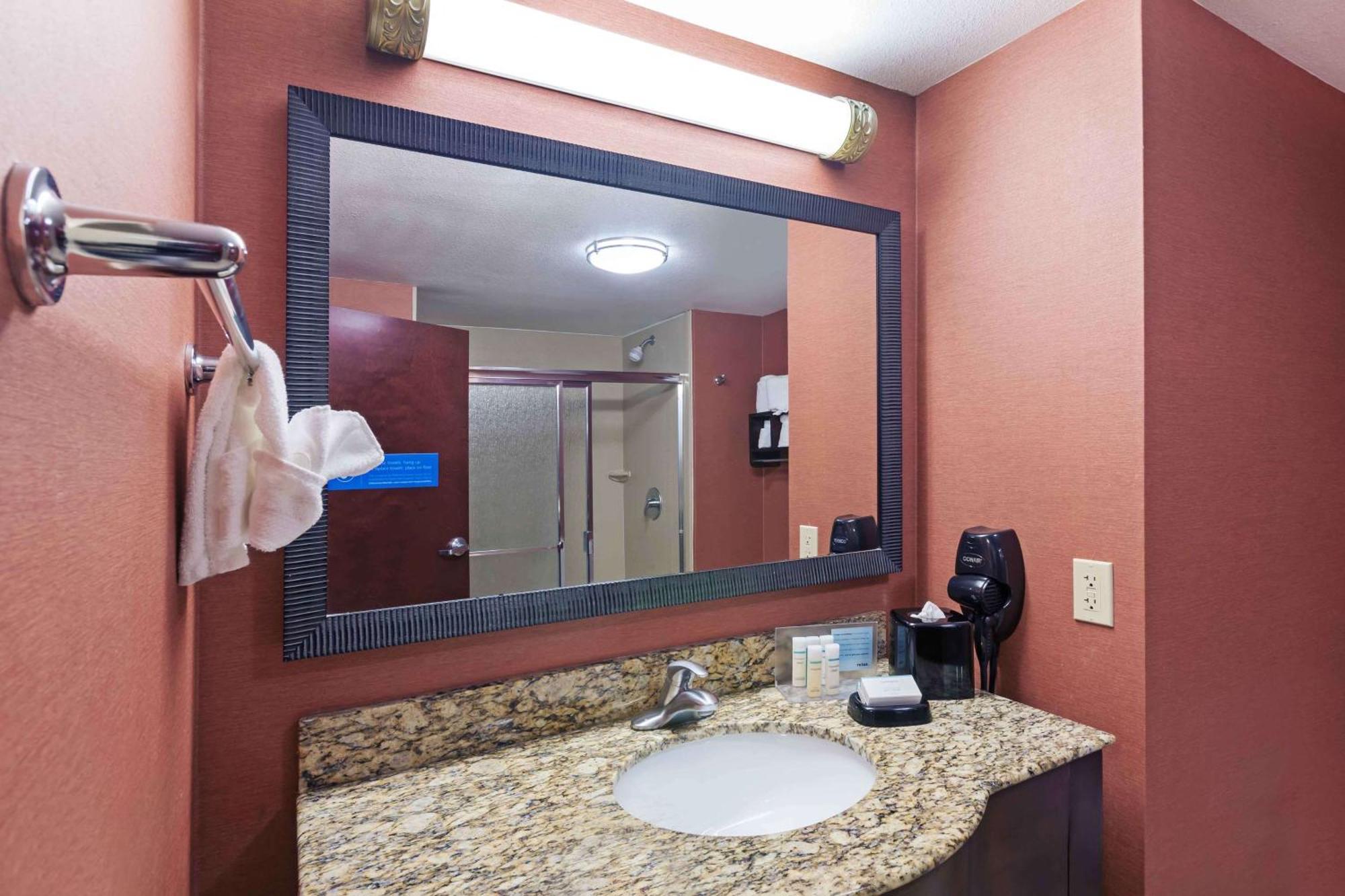 Hotel Hampton & Morgan 3*