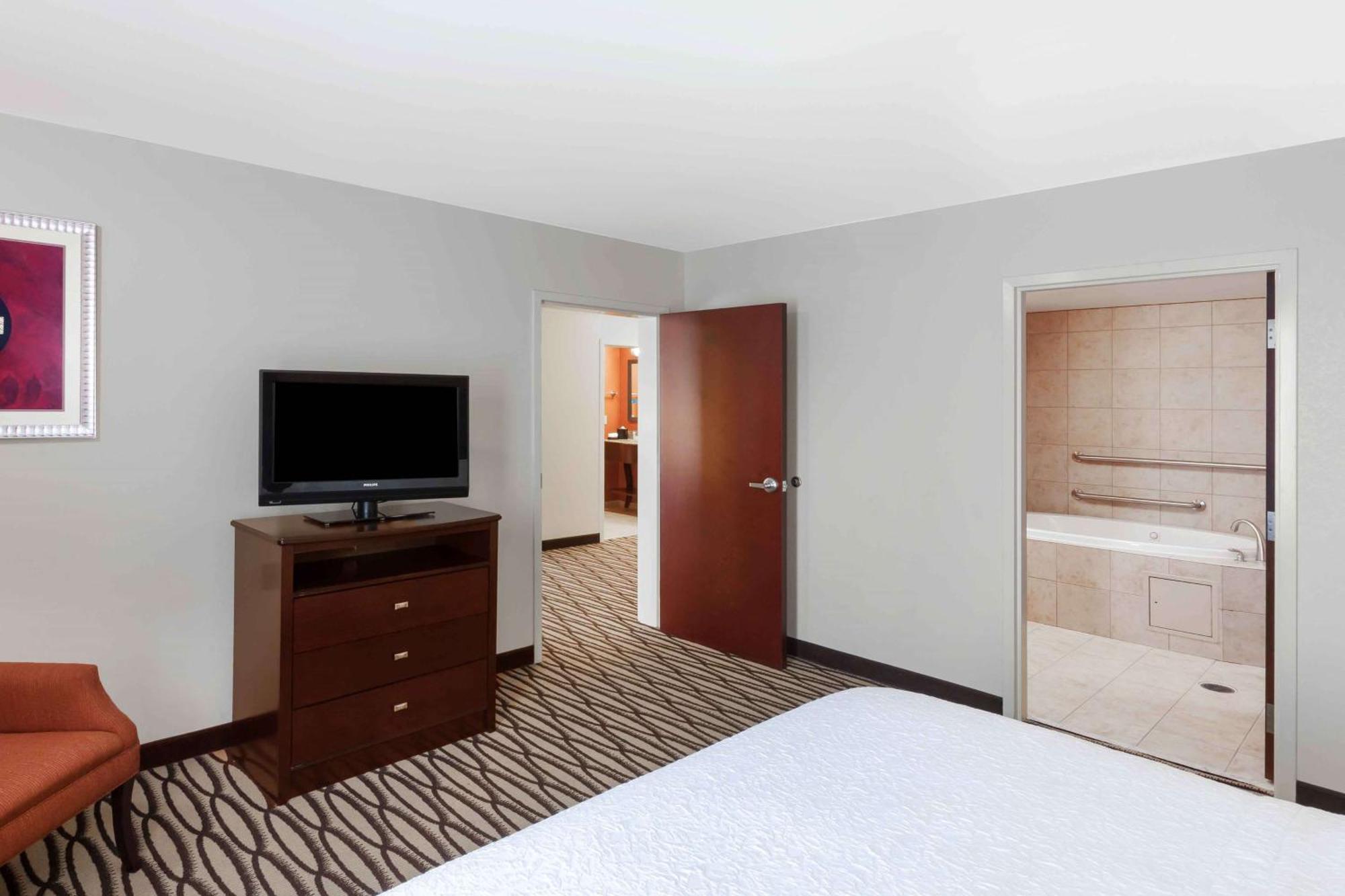 Hampton & Morgan Hotel